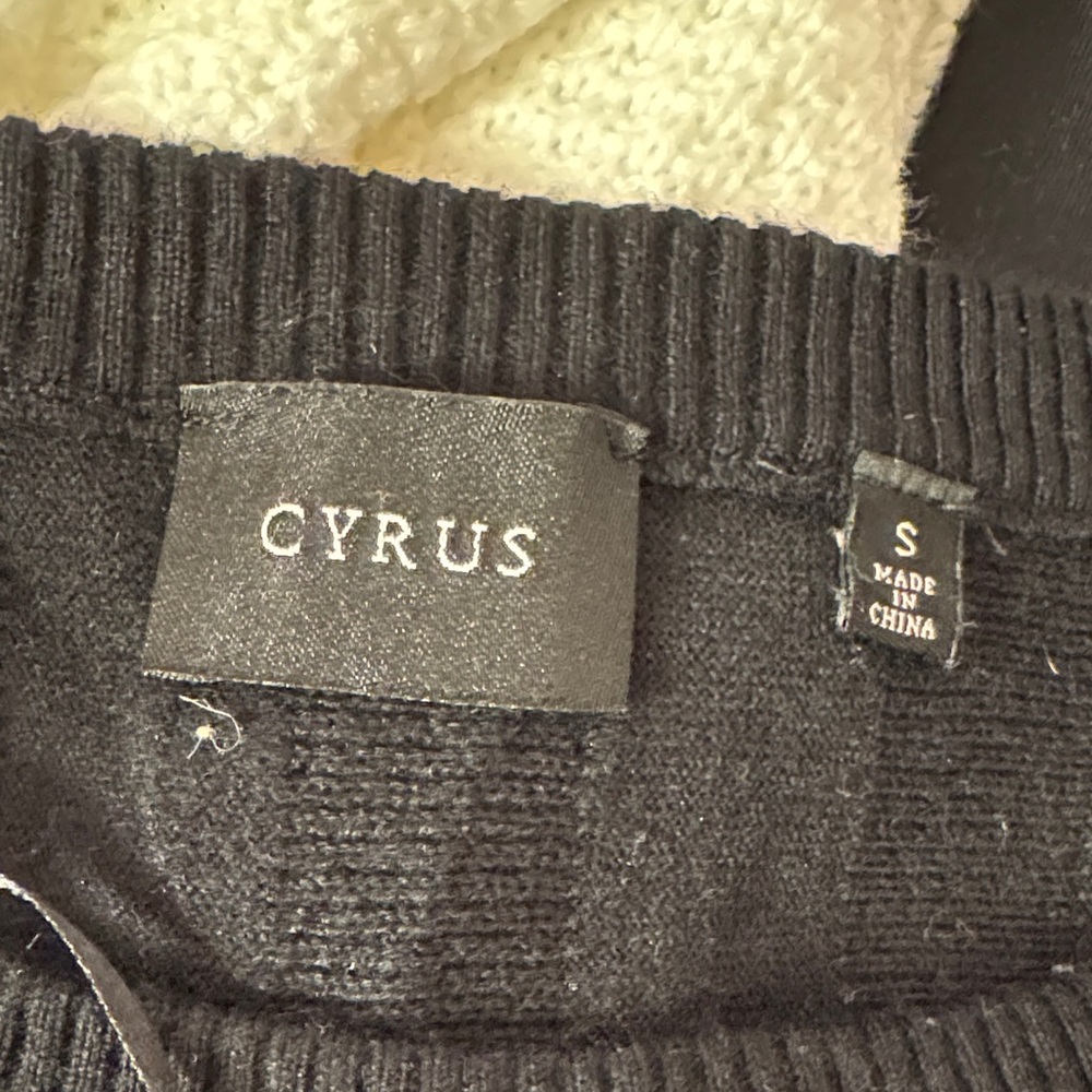 Cyrus Elegant Black Crew Neck Sweater - Picture 8 of 8